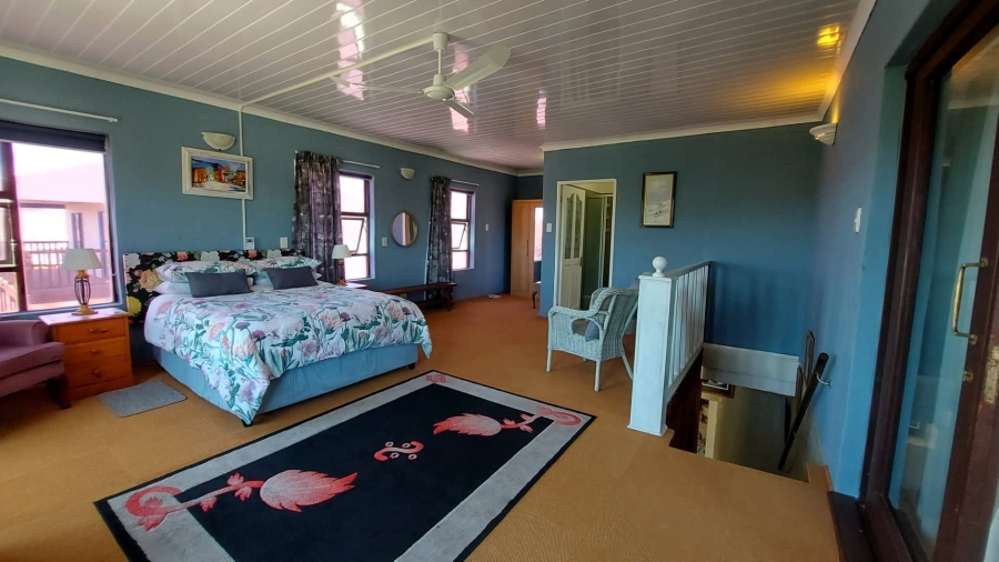 5 Bedroom Property for Sale in Britannia Reef Estate Western Cape